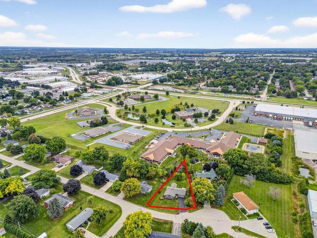 750 WANDA AVENUE, Neenah, WI 54956