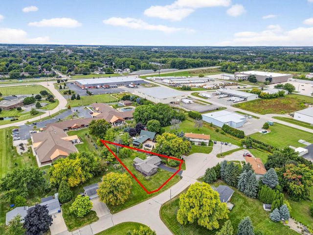 750 WANDA AVENUE, Neenah, WI 54956