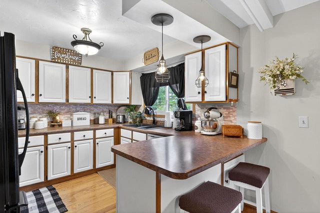 750 WANDA AVENUE, Neenah, WI 54956