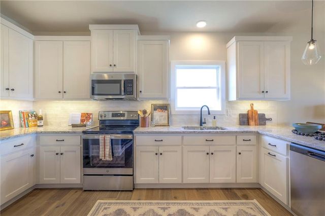 17079 W 168th Place, Olathe, KS 66062