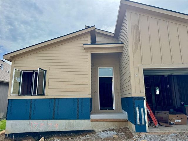 17079 W 168th Place, Olathe, KS 66062