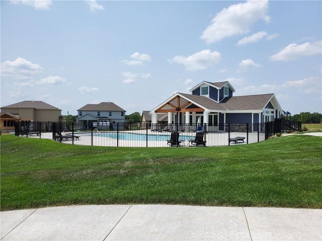 17079 W 168th Place, Olathe, KS 66062