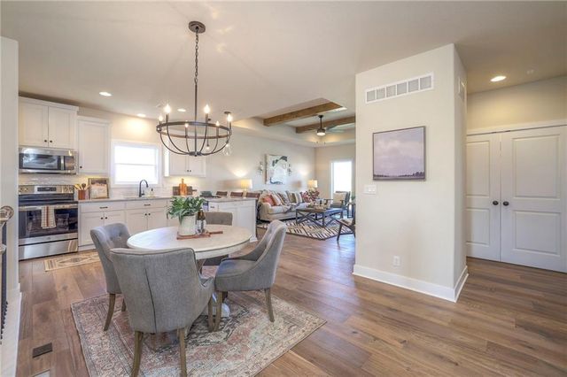 17079 W 168th Place, Olathe, KS 66062