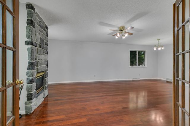 1403 33rd Avenue N 23, Saint Cloud, MN 56303