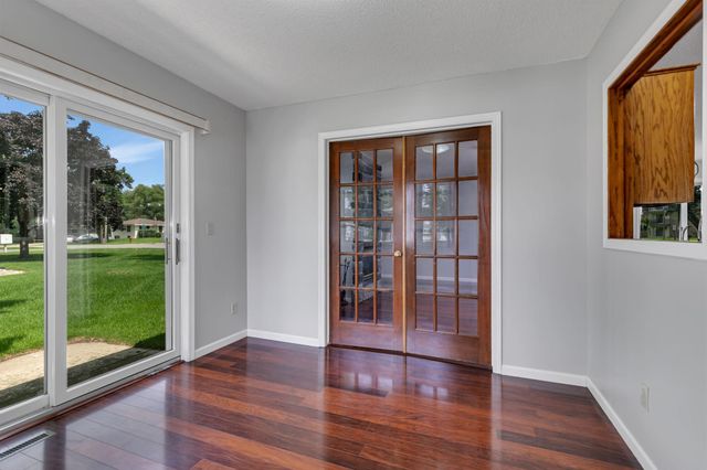 1403 33rd Avenue N 23, Saint Cloud, MN 56303