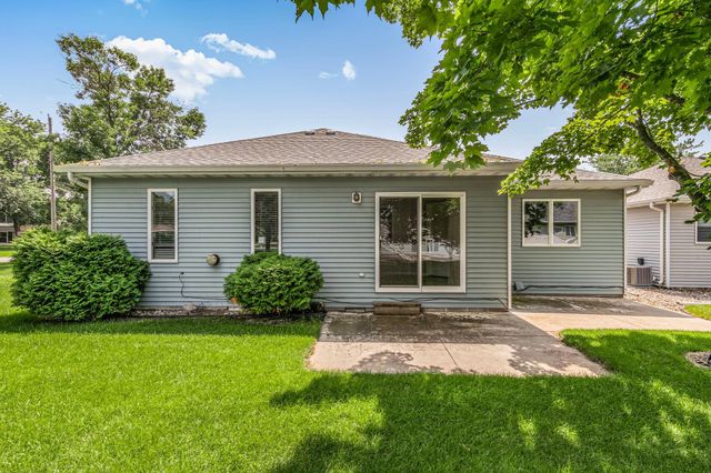 1403 33rd Avenue N 23, Saint Cloud, MN 56303