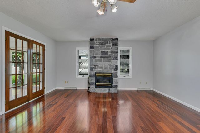 1403 33rd Avenue N 23, Saint Cloud, MN 56303