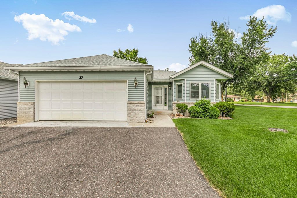 1403 33rd Avenue N 23, Saint Cloud, MN 56303