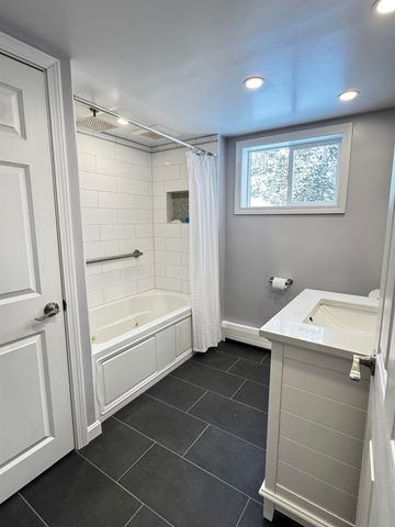 22 Brae Burn Road, Moultonborough, NH 03254