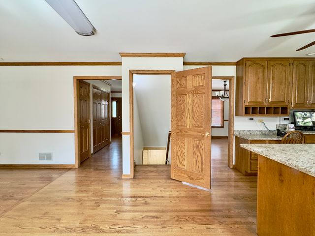 10433 Amber Lane, Orland Park, IL 60467