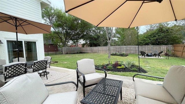 155 April Waters Drive N, Conroe, TX 77356