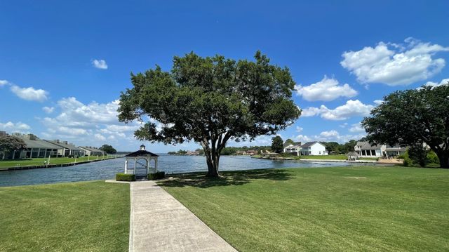 155 April Waters Drive N, Conroe, TX 77356