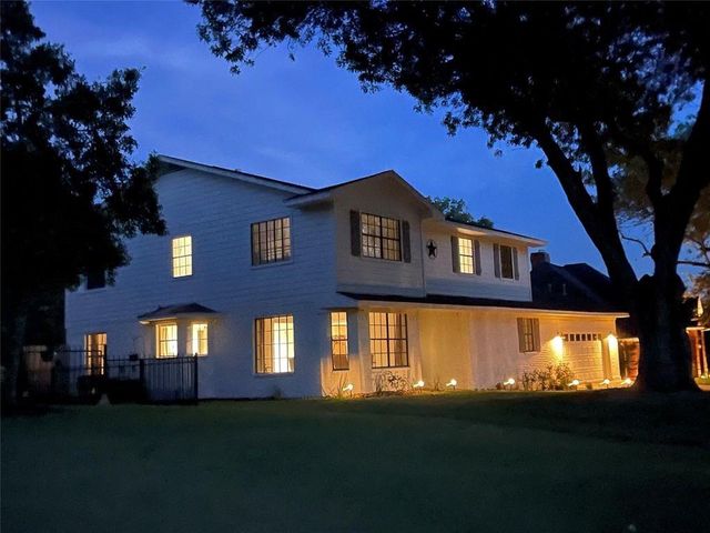 155 April Waters Drive N, Conroe, TX 77356