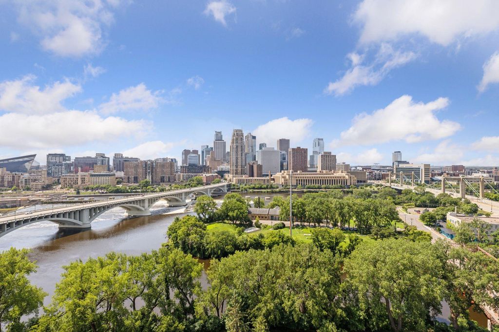 110 Bank Street SE L1504, Minneapolis, MN 55414