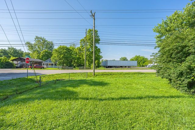 2213 Oxford State Road, Middletown, OH 45044