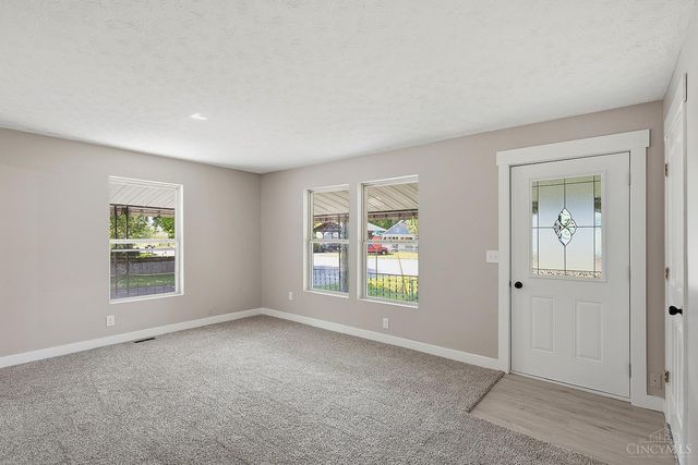 2213 Oxford State Road, Middletown, OH 45044