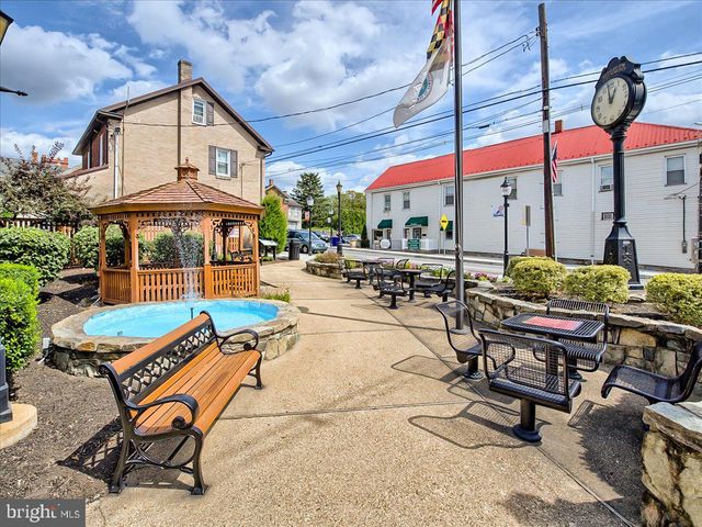 17 WESTVIEW DR, Thurmont, MD 21788