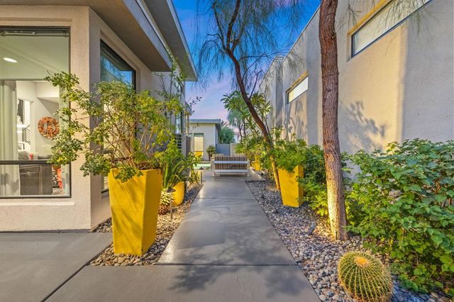 185 Vibe Way, Palm Springs, CA 92262