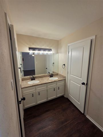 1507 Clover Hill Road, Mansfield, TX 76063