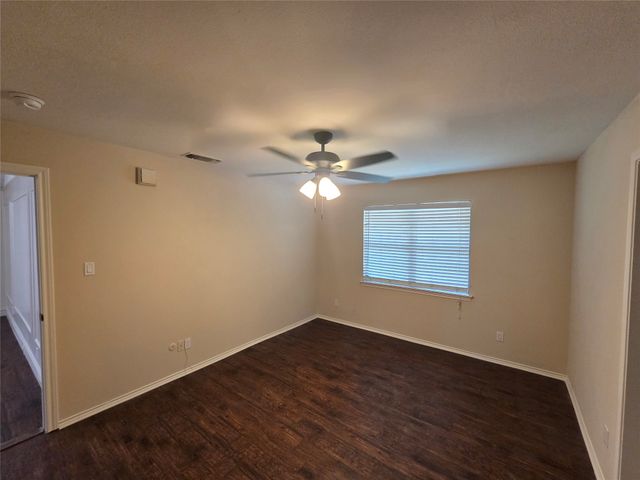 1507 Clover Hill Road, Mansfield, TX 76063