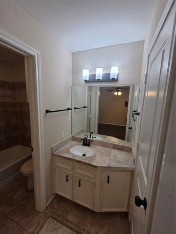 1507 Clover Hill Road, Mansfield, TX 76063
