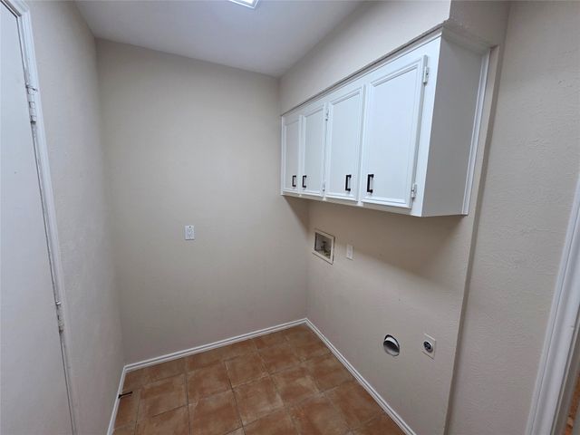 1507 Clover Hill Road, Mansfield, TX 76063