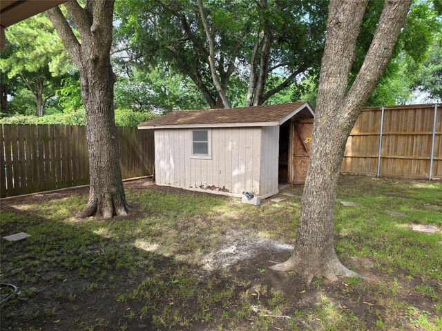 1507 Clover Hill Road, Mansfield, TX 76063