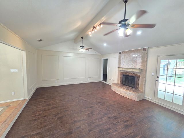 1507 Clover Hill Road, Mansfield, TX 76063