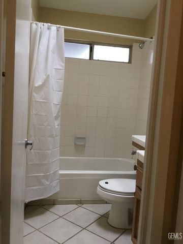 4611 Gardenwood Lane, Bakersfield, CA 93309