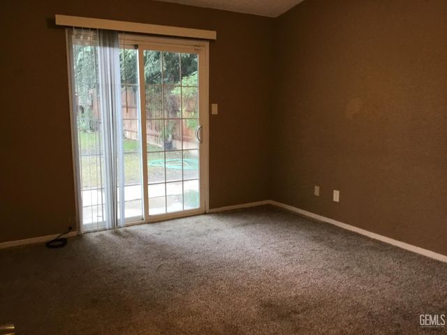 4611 Gardenwood Lane, Bakersfield, CA 93309