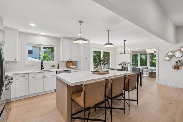 5516 Warden Avenue, Edina, MN 55436