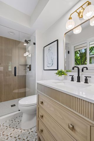 5516 Warden Avenue, Edina, MN 55436