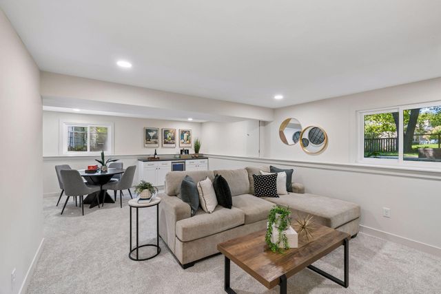 5516 Warden Avenue, Edina, MN 55436