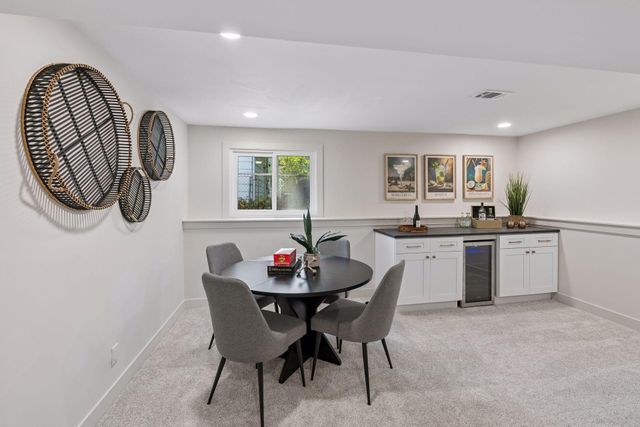 5516 Warden Avenue, Edina, MN 55436
