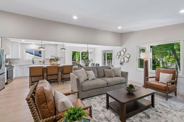 5516 Warden Avenue, Edina, MN 55436