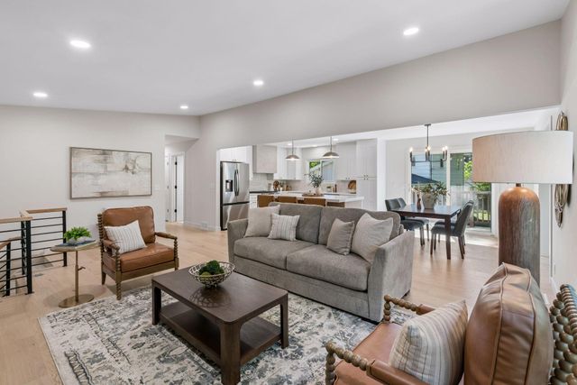 5516 Warden Avenue, Edina, MN 55436