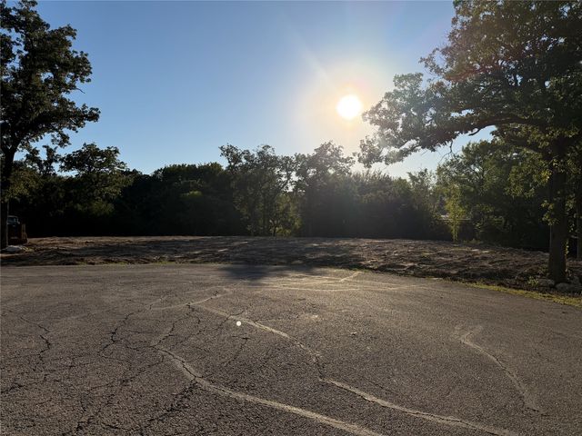 100 Shady Brook Court, Joshua, TX 76058