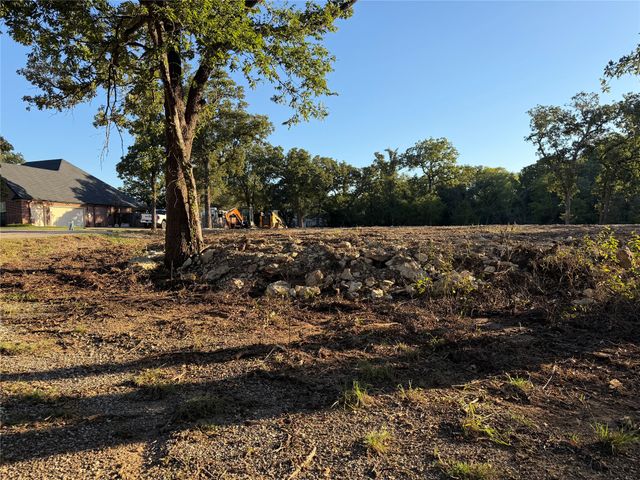 100 Shady Brook Court, Joshua, TX 76058