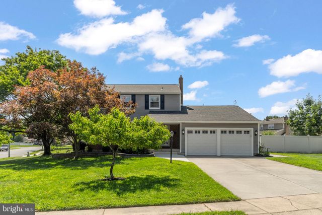 6 STONEBRIDGE RD, Cherry Hill, NJ 08003
