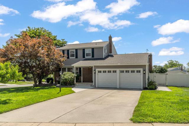 6 STONEBRIDGE RD, Cherry Hill, NJ 08003