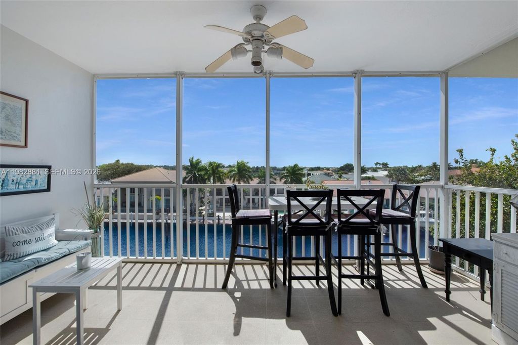 3050 NE 48th Court 401, Lighthouse Point, FL 33064