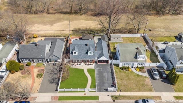 59 Slate Lane, Levittown, NY 11756