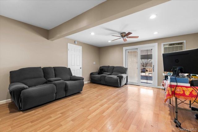 59 Slate Lane, Levittown, NY 11756