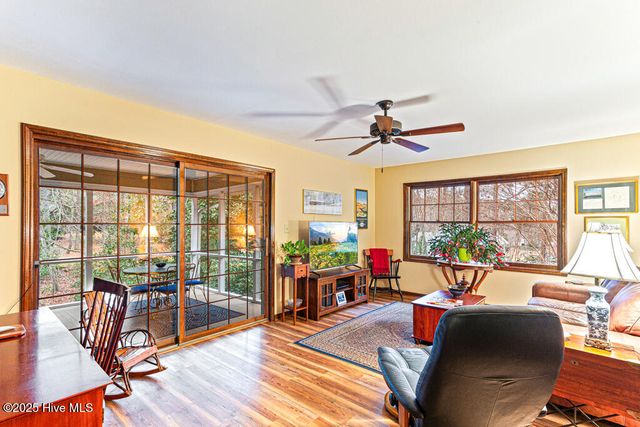 106 Cardinal Lane, West End, NC 27376