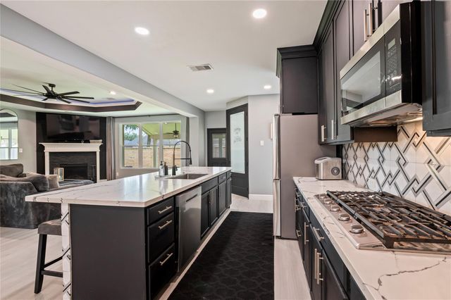 1565 Segovia Drive, League City, TX 77573