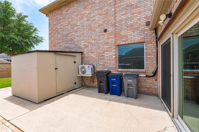 1565 Segovia Drive, League City, TX 77573