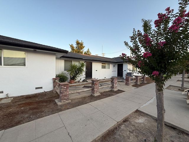 1205 F Street, Reedley, CA 93654
