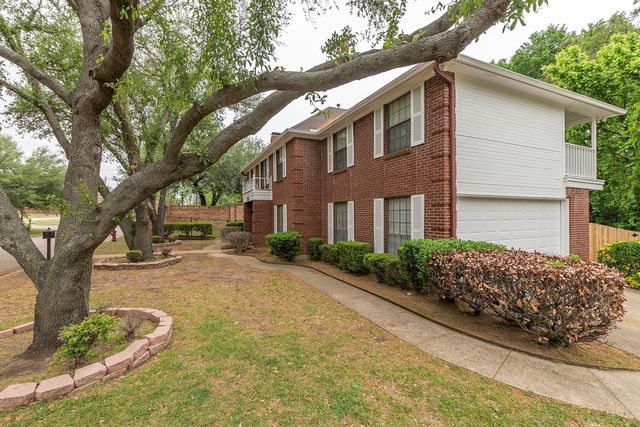 504 Estate Drive, Grand Prairie, TX 75052