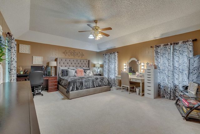 504 Estate Drive, Grand Prairie, TX 75052