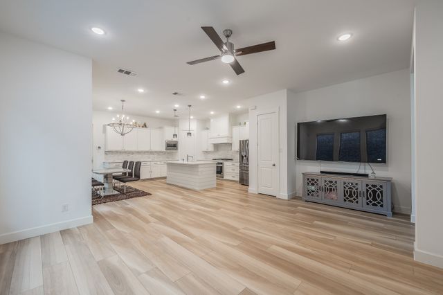 256 Harbor Hills Drive, Flower Mound, TX 75028